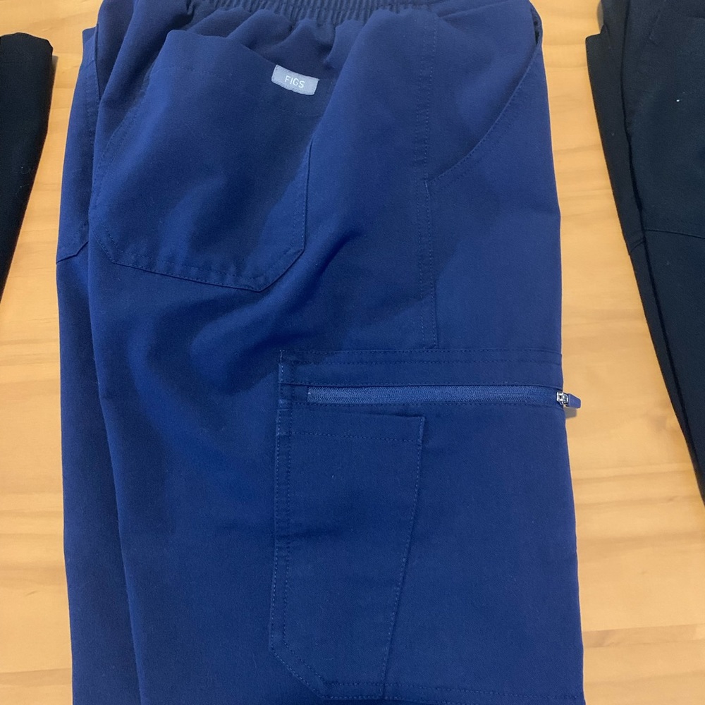 Figs Yola Skinny Scrub Pant. Navy Blue. Petite Small